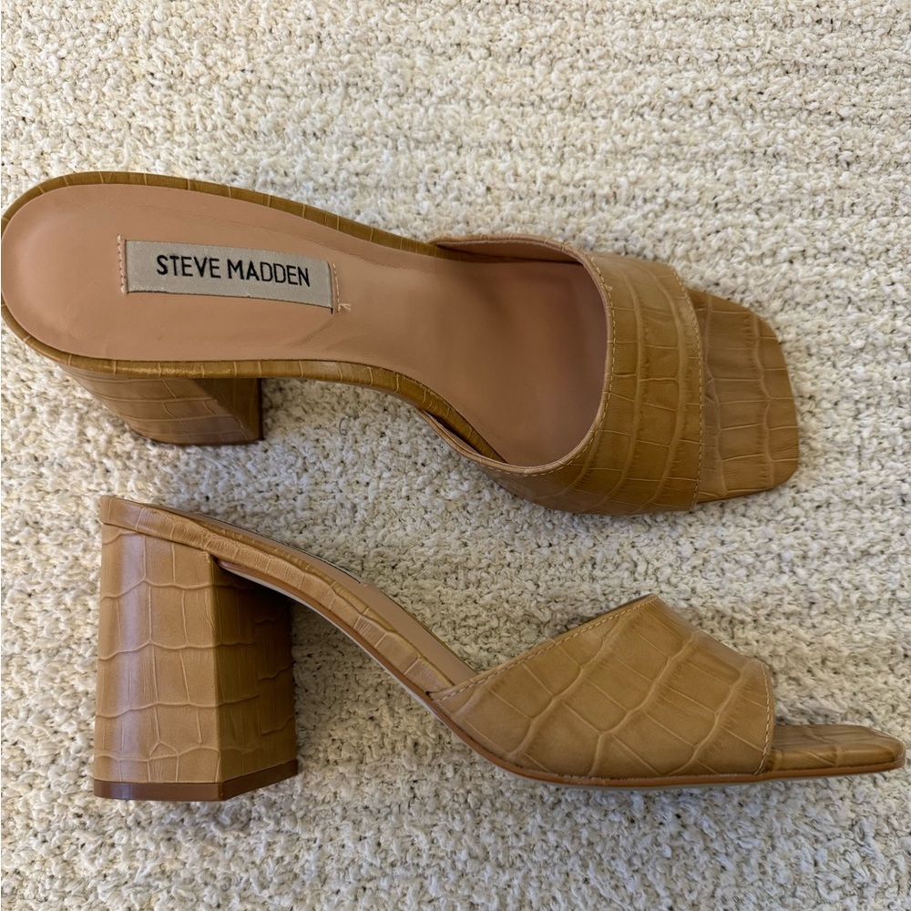 Steve Madden Tan Croc-Embossed Block Heel Mules